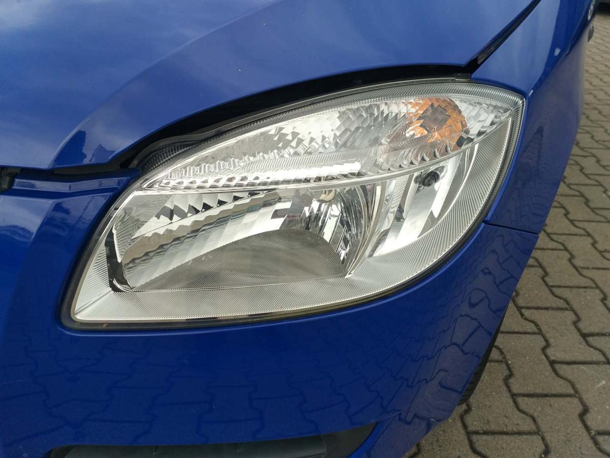 Skoda Fabia 2 5J original Scheinwerfer vorn links Halogen H4 Bj.2009 Skoda Fabia 2 5J original Scheinwerfer vorn links Halogen H4 Bj.2009